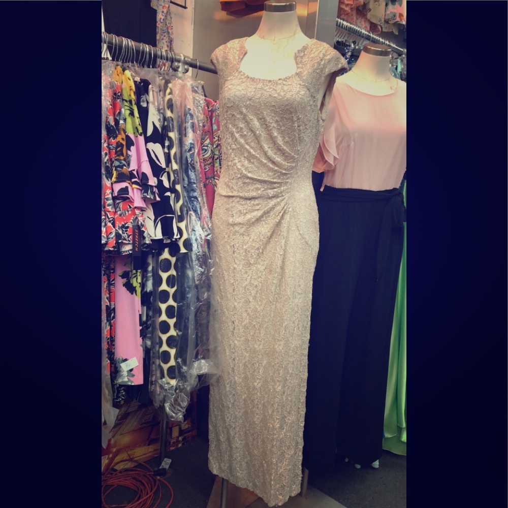 Dress  gold long zip back